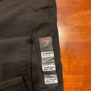 NWT Women’s Levi’s 711 hyper soft black skinny jean